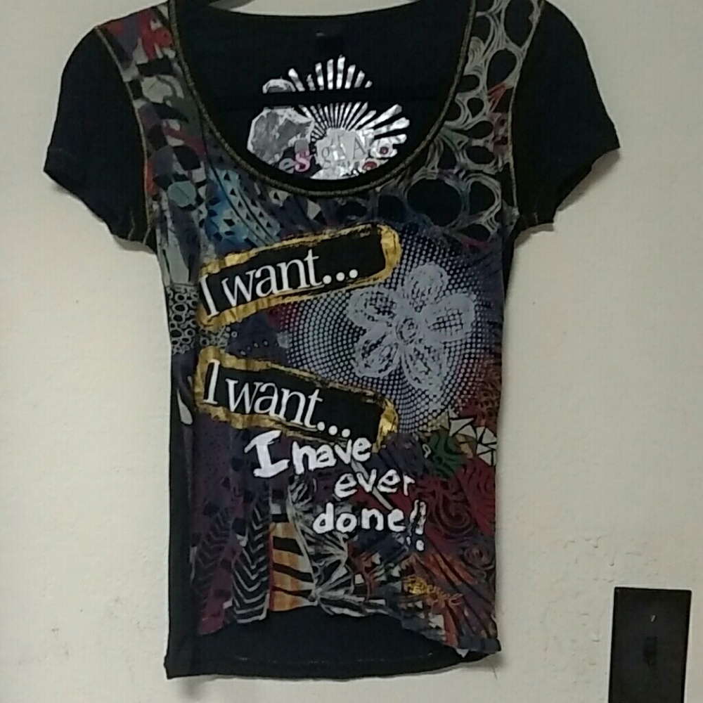 Desigual t-shirt.